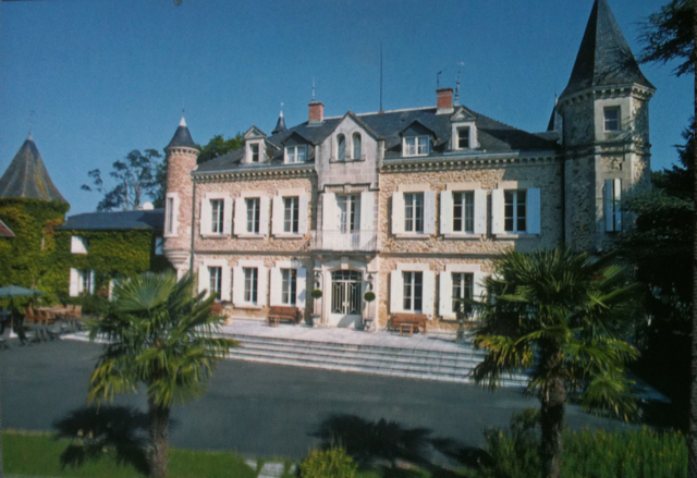 tl_files/contenu/chateauBuros.jpg